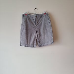 Ecru women's Bermuda Shorts size 6